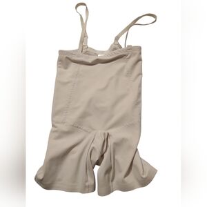 Motif Med S Postpartum Girdle Recovery Compression Garment C-Section‎ Bodysuit